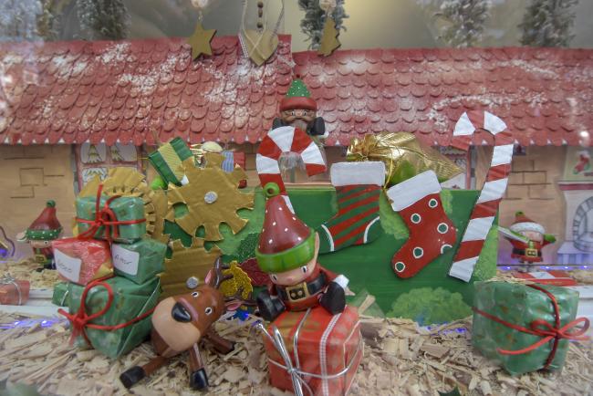 Desde el próximo día 9 y hasta el 16 de diciembre permanecerá abierto el periodo de inscripción para participar en el Concurso de Escaparates Navideños del Comercio Minorista de Torrejón de Ardoz 