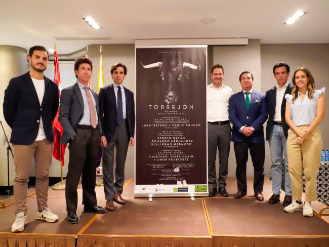 Esta semana salen a la venta los abonos y entradas para la Feria Taurina de las Fiestas Populares 2023 de Torrejón de Ardoz, con un brillante cartel entre los que destacan los toreros Cayetano, Pablo Aguado, Ginés Marín, Juan Ortega, y el torrejonero Amor