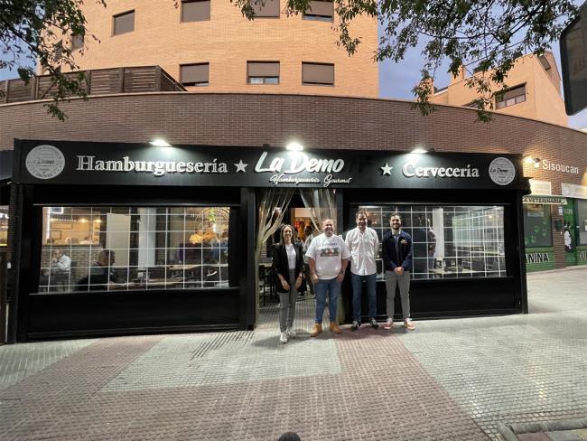 “Hamburguesería La Demo 17”
