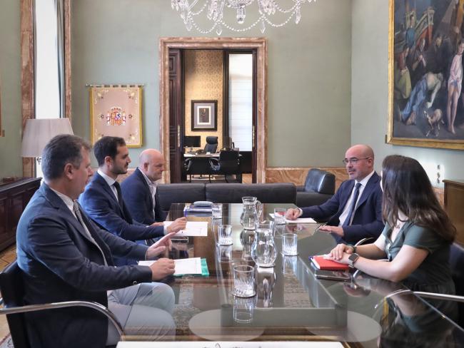 Reunión con delegado del Gobierno
