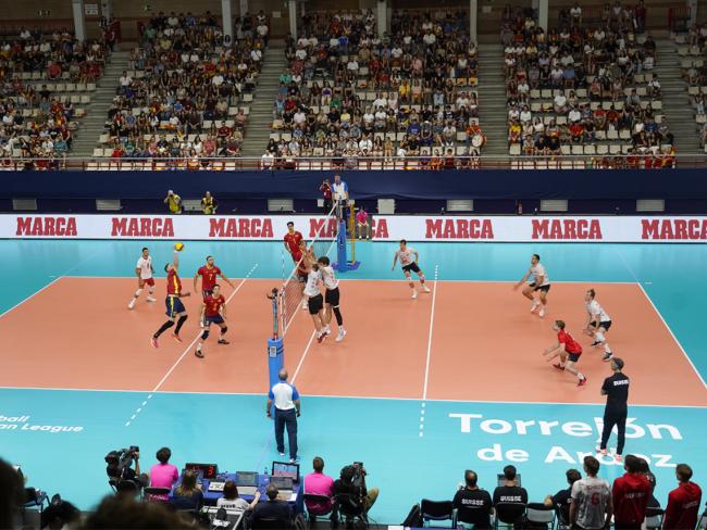 El público que acudió al Pabellón Jorge Garbajosa apoyó en todo momento a la selección española 